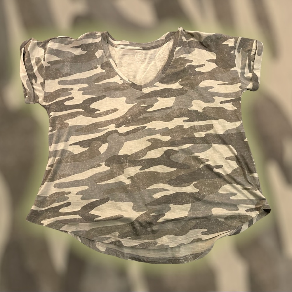 EUC Maurices Plus Size 24/7 Camo Drop Shoulder Classic Tee, Size XXL